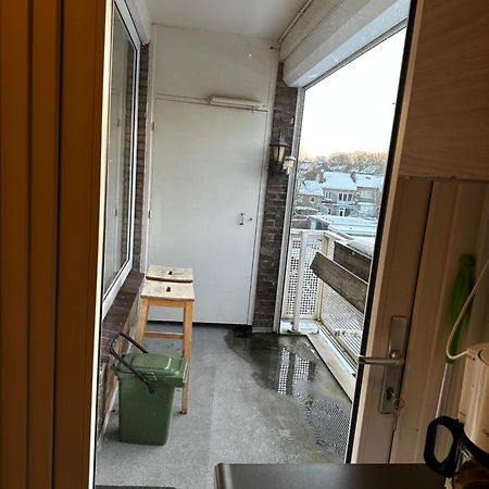 Lovely 2-Bedroom Apartment With Balcony Maastricht Bagian luar foto
