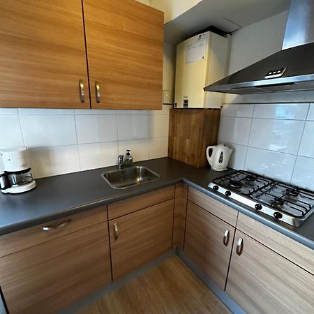 Lovely 2-Bedroom Apartment With Balcony Maastricht Bagian luar foto