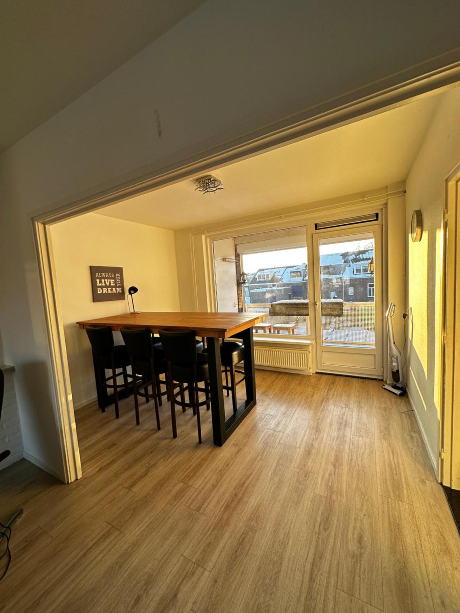 Lovely 2-Bedroom Apartment With Balcony Maastricht Bagian luar foto